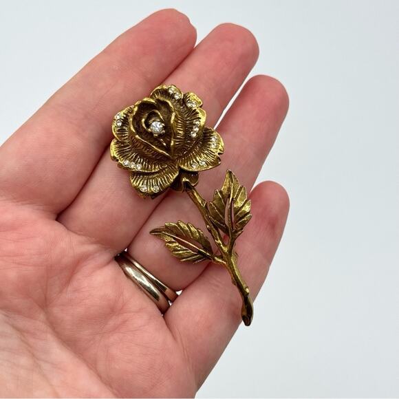Goldette Antiqued Gold Tone Metal Rose Flower Rhinestone Pin Brooch Estate - Picture 6 of 7